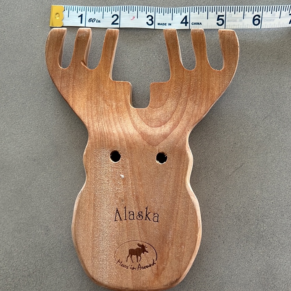 Unique wooden salad 🥗 tongs!! - Picture 4 of 4